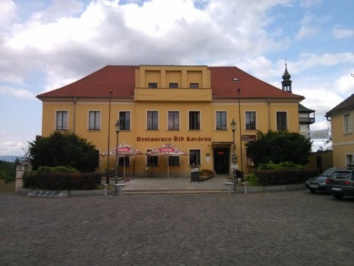 Roudnice nad Labem - KD Říp1.jpg